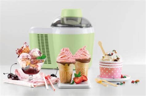 Unleash the Magic of Ice: A Petite Machine à Glace for Endless Delights