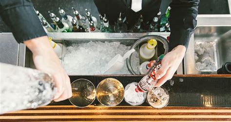Unlock the Chilling Power of Cocktail Ice Machines: Elevate Your Home Bartending Experience