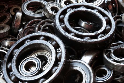 Unlock the Power of Oil for Bearing Efficiency and Reliability