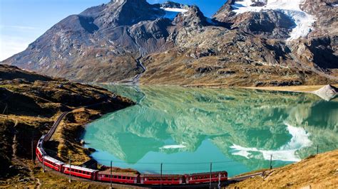Upplev den ultimata tågresa i Schweiz: En resa genom förtrollande landskap