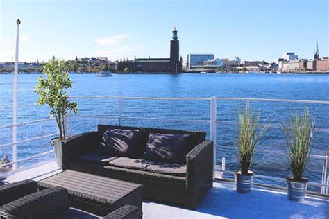 Upplev den unika charmen med båthotell i Stockholm