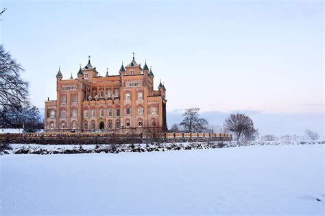Upplev en oförglömlig vistelse på ett slott i Östergötland