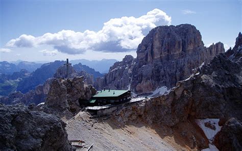 Vandring i Dolomiterna på egen hand: Allt du behöver veta