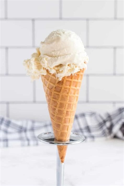 Vanilla Ice Cream Cone: A Timeless Treat Thats Perfect for Any Occasion