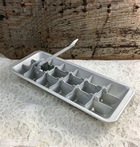 Vintage Ice Cube Trays: A Timeless Addition to Your Kitchen