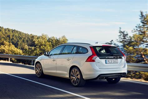 Volvo V60 Svart: Kendaraan Masa Depan yang Elegan dan Bertenaga Anda