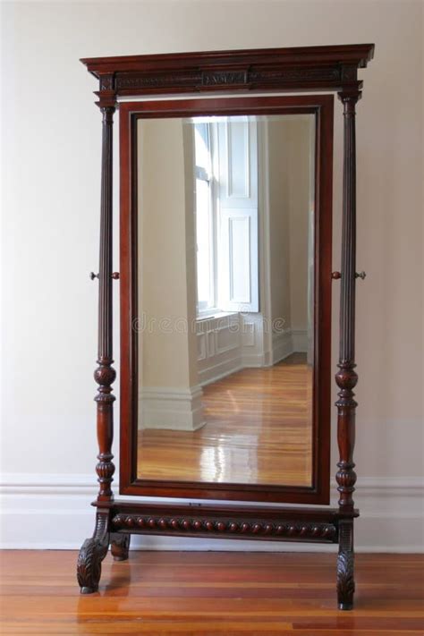 antik stor spegel