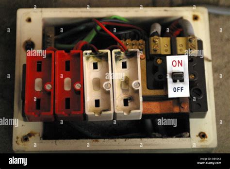 basic house wiring old fuse box 