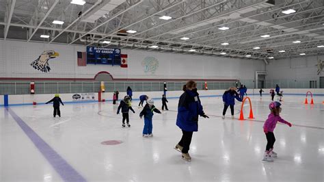 bloomington ice skating