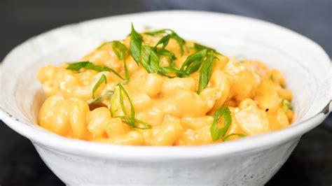 blue mac n cheese, Blue cheese mac and cheese with bacon