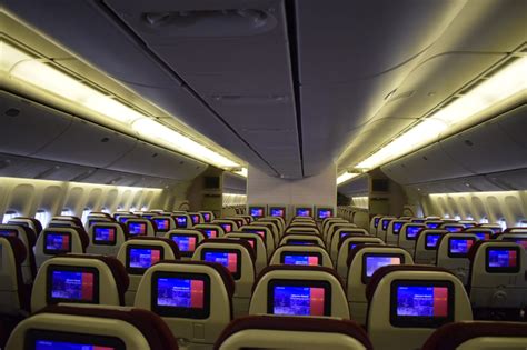 boeing 777-300 latam economy