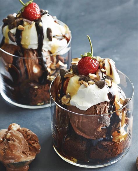 brownie ice cream sundae