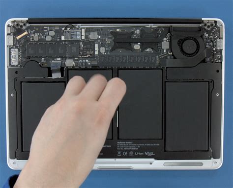 byta batteri macbook pro 2017