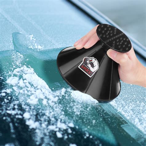 car window ice scraper