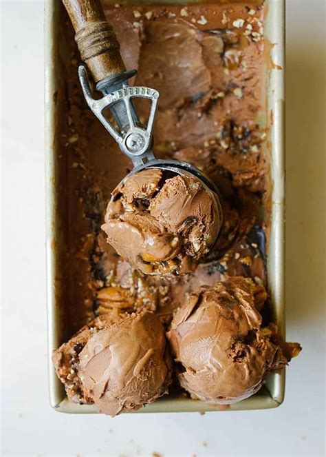 chocolate turtle ice cream