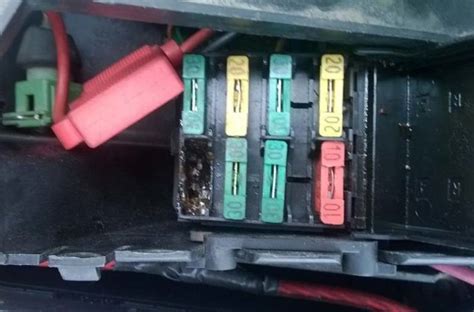 citroen zx fuse box location 