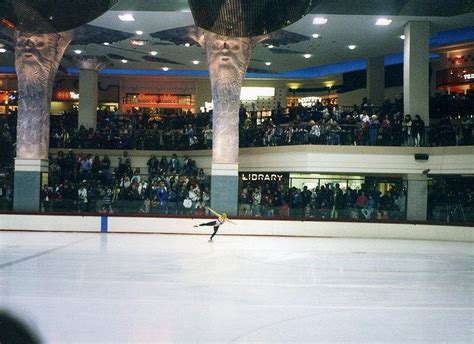 clackamas town center ice rink