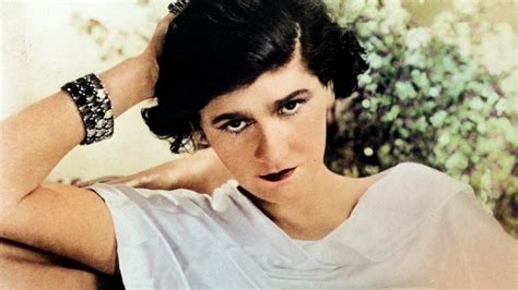 coco chanel a color, Chanel portrait pantone. Portrait of coco chanel by man ray 1935 from 