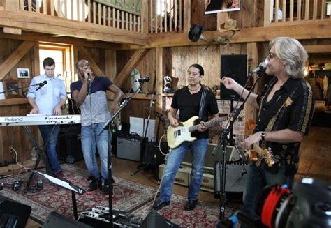 Daryl S House Seating Chart