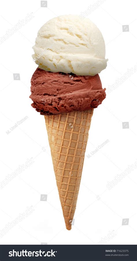 double scoop ice cream cone