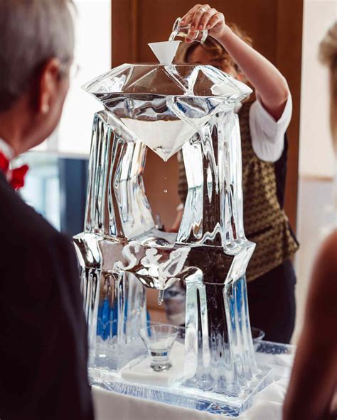 edding Ice Sculptures: The Ultimate Guide to Enhance Your Special Day