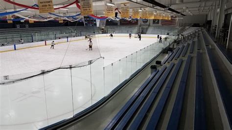 edge ice arena bensenville