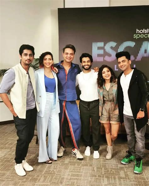 escaype web series cast, Escaype live web series cast, story, real names, wiki, & more