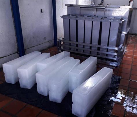 fabricación de hielo en bloques