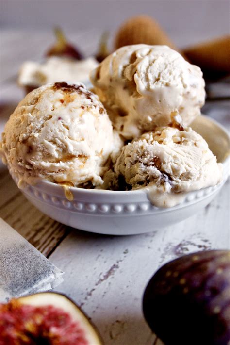 figs with ice cream
