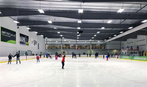 fort wayne ice skating
