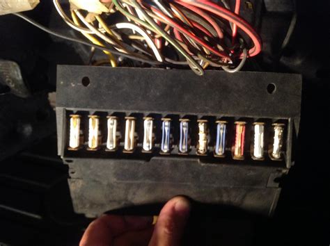 fuse box in vw beetle 