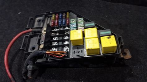 fuse box on rover 25 