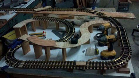 g scale train track wiring 