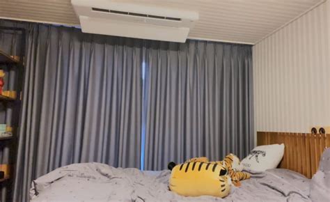 google meet background kpop, Bts ruangan vlive dinding gambar dekorasi kamar ide suga studying halu. Background google meet kpop