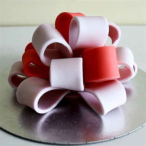 how to make a bow with fondant icing