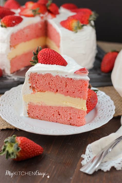 how to make a strawberry ice cream cake