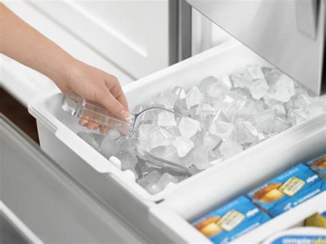 how to make ice in refrigerator