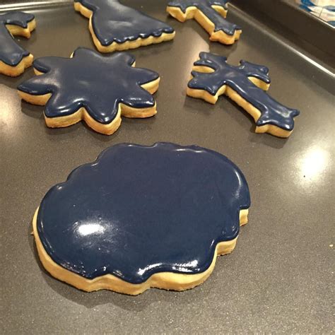 how to make navy blue royal icing