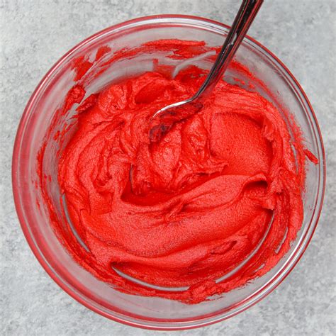 how to make red colour icing