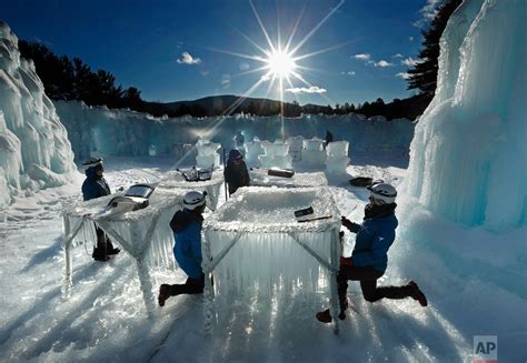 ice castles nh hotels