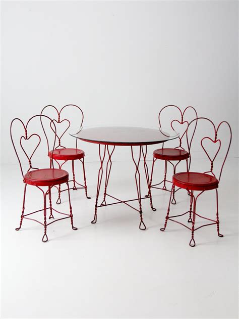 ice cream parlor table and chairs