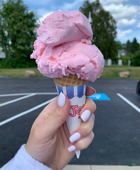 ice cream shop oakland maine