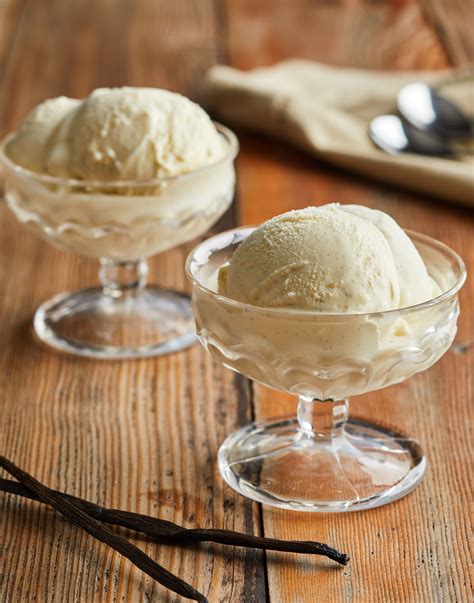 ice cream with vanilla bean
