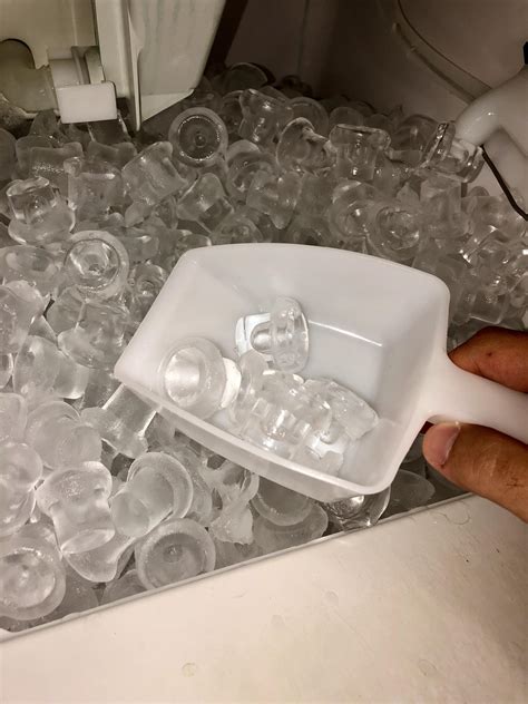 ice creating
