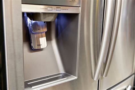 ice dispenser refrigerator