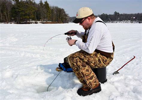 ice fishing guides wisconsin