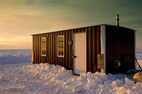 ice fishing sleeper house rentals