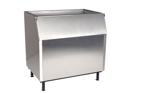 ice maker with bin
