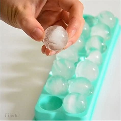 ice plastic maker
