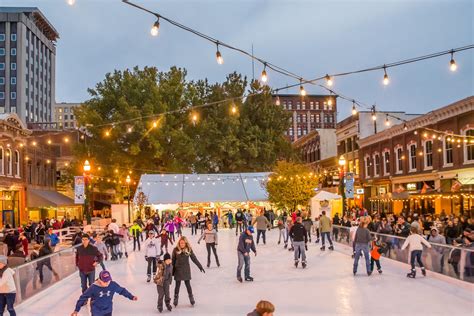 ice skating in knoxville at market square